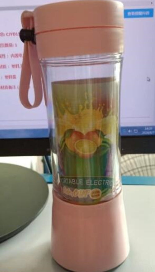 Przenośny blender z portem USB — mini mikser kuchenny do przygotowywania soków z owoców.